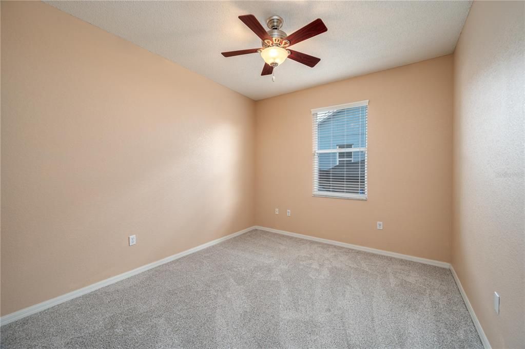 На продажу: $339,000 (4 спален, 2 ванн, 2038 Квадратных фут)