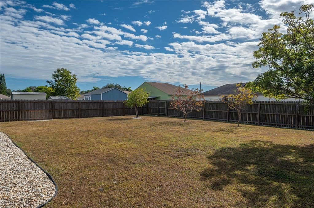 На продажу: $339,000 (4 спален, 2 ванн, 2038 Квадратных фут)