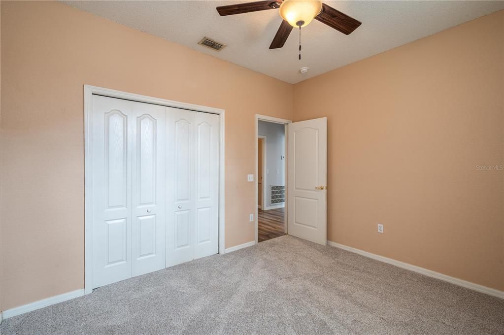 На продажу: $339,000 (4 спален, 2 ванн, 2038 Квадратных фут)