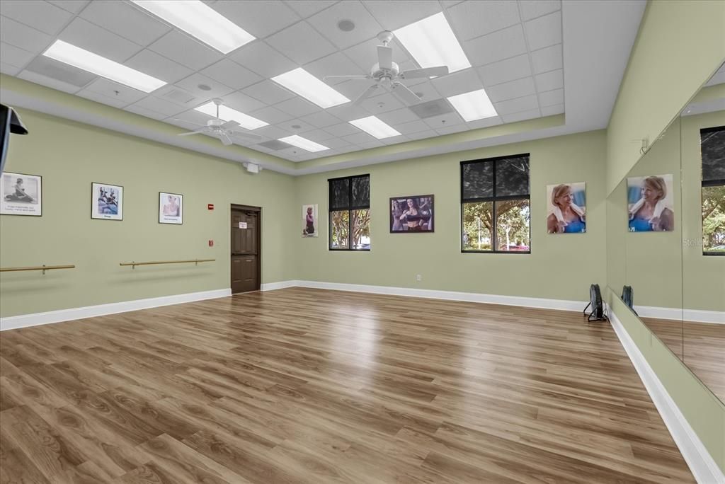 En Venta: $389,900 (3 camas, 2 baños, 1672 Pies cuadrados)