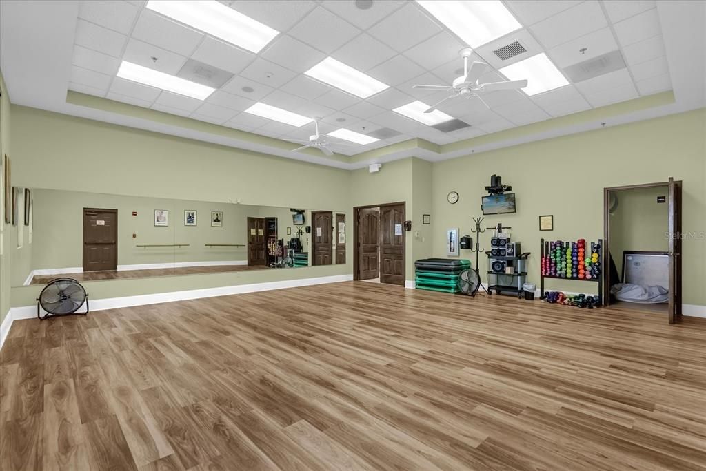 En Venta: $389,900 (3 camas, 2 baños, 1672 Pies cuadrados)