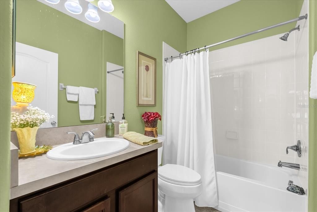 En Venta: $389,900 (3 camas, 2 baños, 1672 Pies cuadrados)