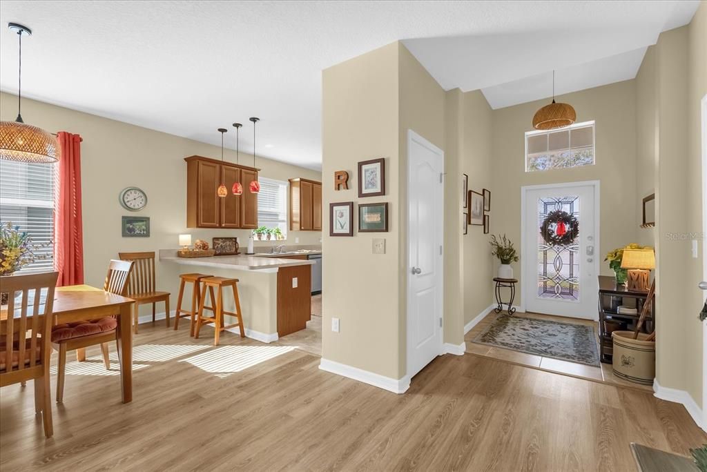 En Venta: $389,900 (3 camas, 2 baños, 1672 Pies cuadrados)