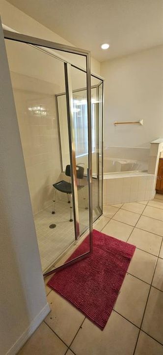 For Rent: $2,400 (3 beds, 2 baths, 2533 Square Feet)