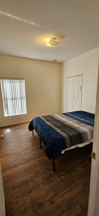 For Rent: $2,400 (3 beds, 2 baths, 2533 Square Feet)