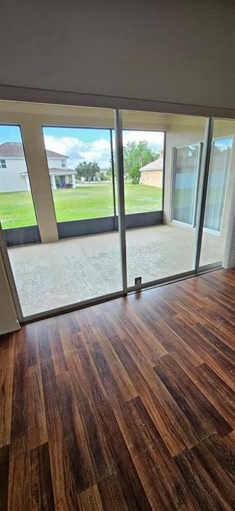 For Rent: $2,400 (3 beds, 2 baths, 2533 Square Feet)