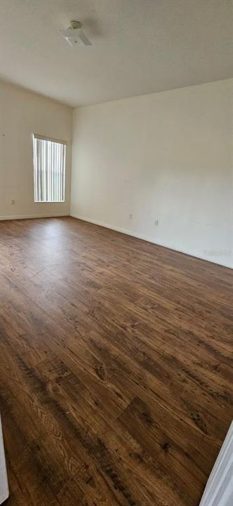 For Rent: $2,400 (3 beds, 2 baths, 2533 Square Feet)