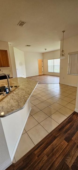 For Rent: $2,400 (3 beds, 2 baths, 2533 Square Feet)