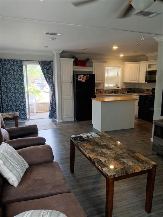 En Venta: $259,000 (2 camas, 2 baños, 860 Pies cuadrados)