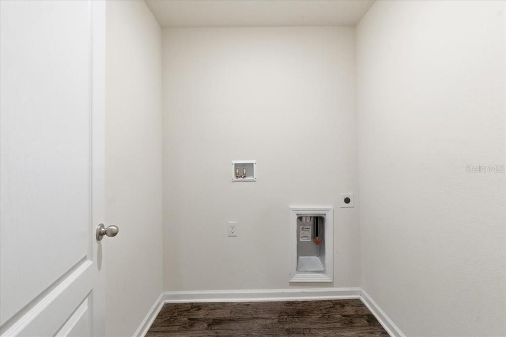 待售: $274,900 (3 贝兹, 2 浴室, 1714 平方英尺)