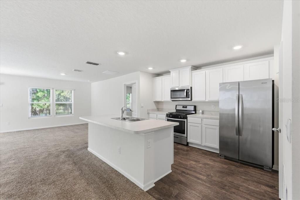 待售: $274,900 (3 贝兹, 2 浴室, 1714 平方英尺)