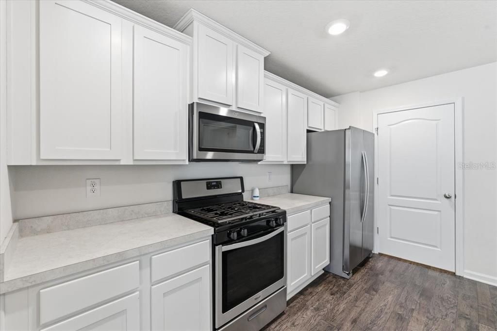 待售: $274,900 (3 贝兹, 2 浴室, 1714 平方英尺)