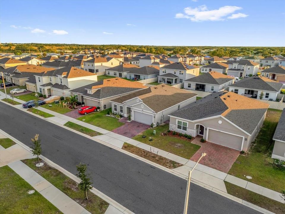 For Sale: $335,000 (4 beds, 2 baths, 1820 Square Feet)