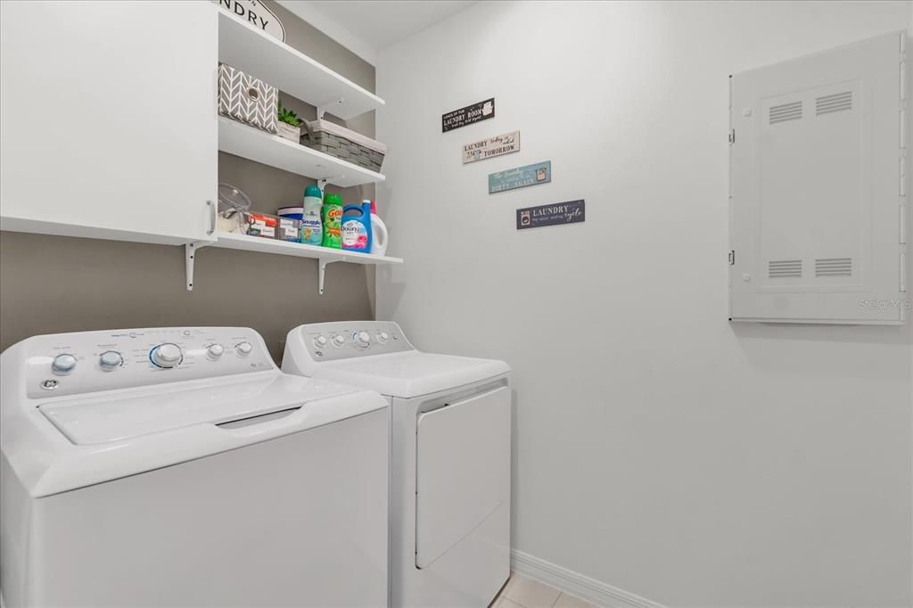 For Sale: $335,000 (4 beds, 2 baths, 1820 Square Feet)