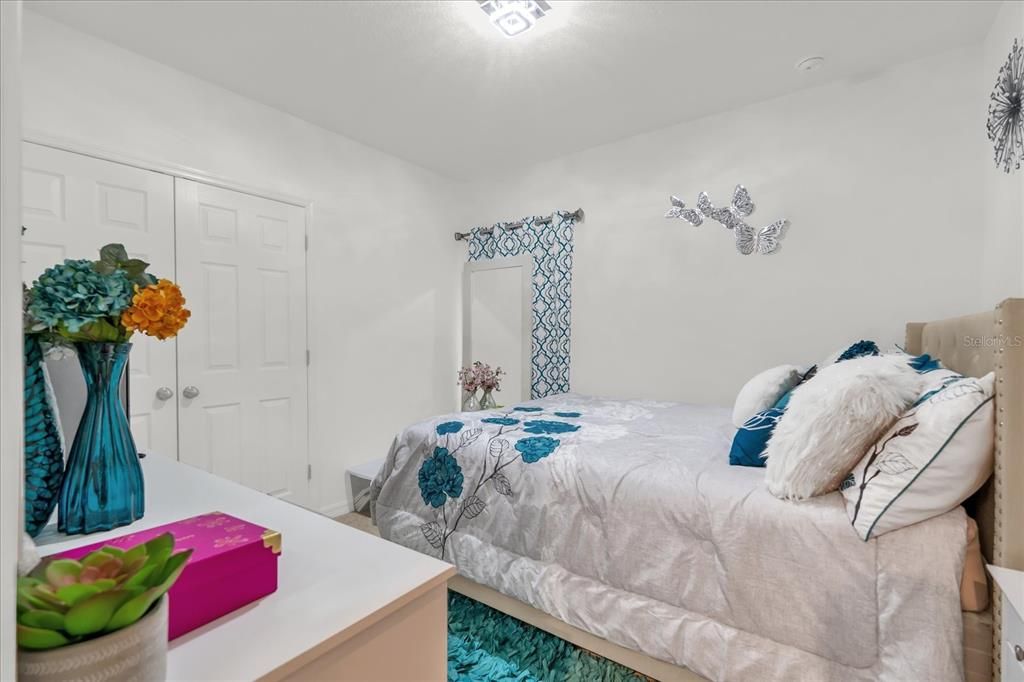 For Sale: $335,000 (4 beds, 2 baths, 1820 Square Feet)