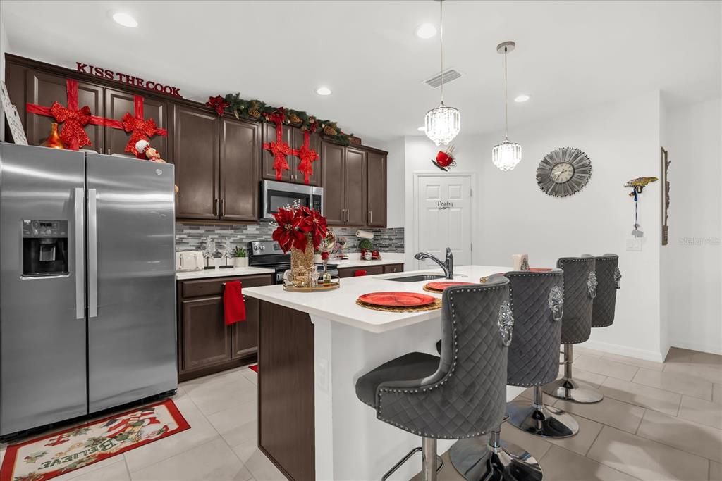 For Sale: $335,000 (4 beds, 2 baths, 1820 Square Feet)