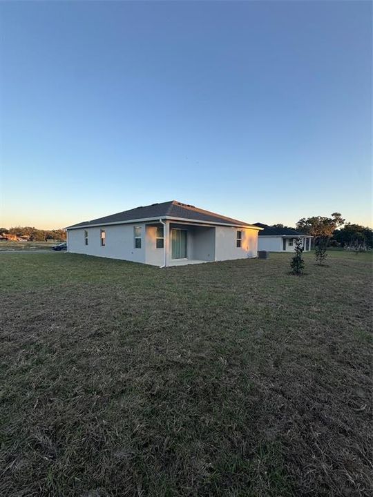 For Rent: $2,500 (4 beds, 2 baths, 1989 Square Feet)