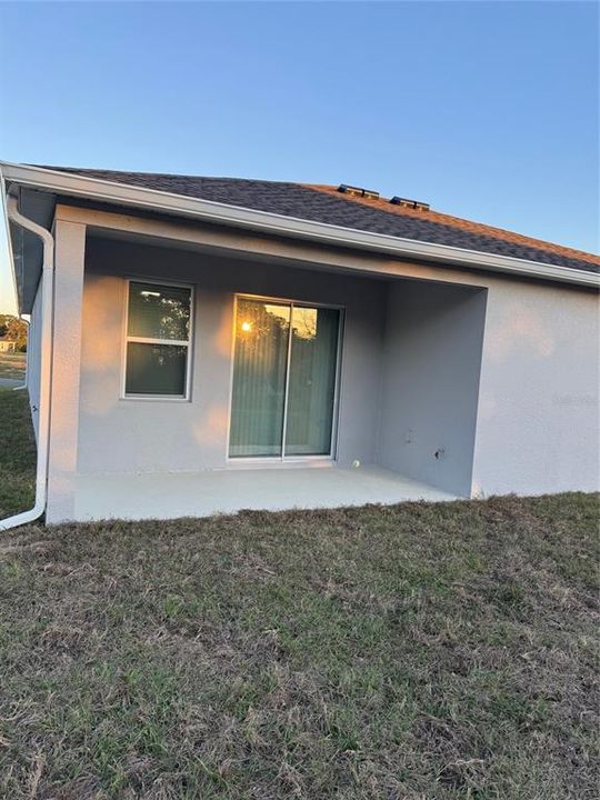 For Rent: $2,500 (4 beds, 2 baths, 1989 Square Feet)