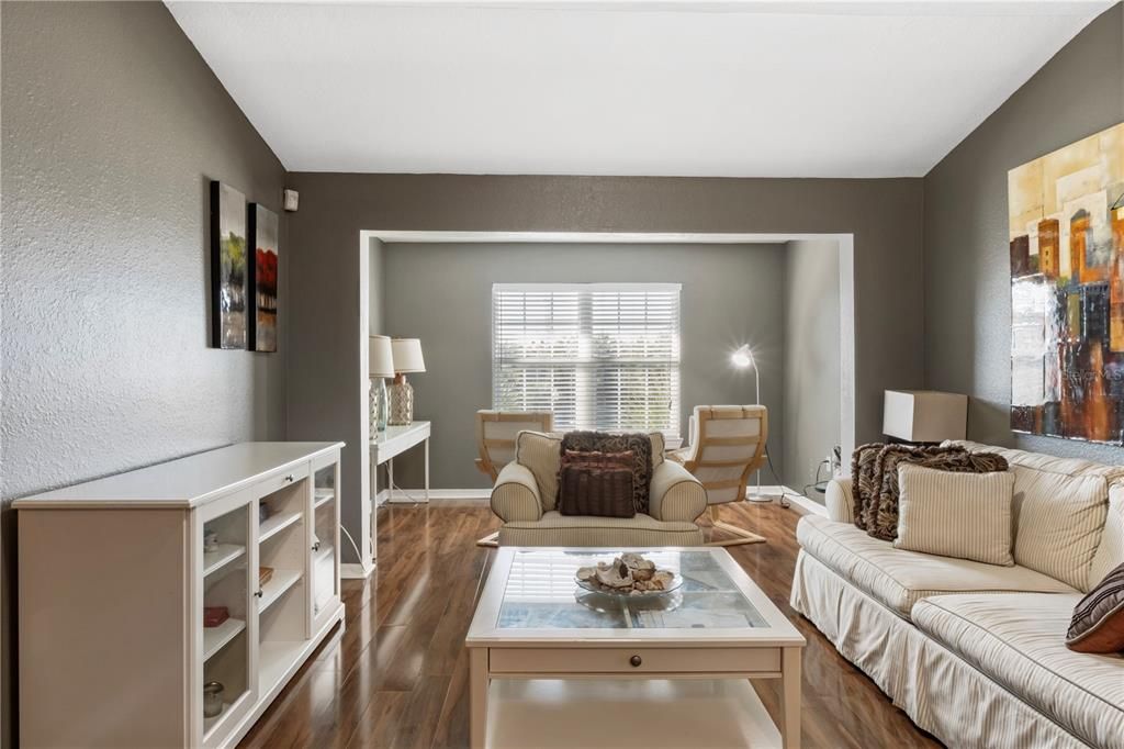 For Rent: $1,800 (2 beds, 2 baths, 1142 Square Feet)