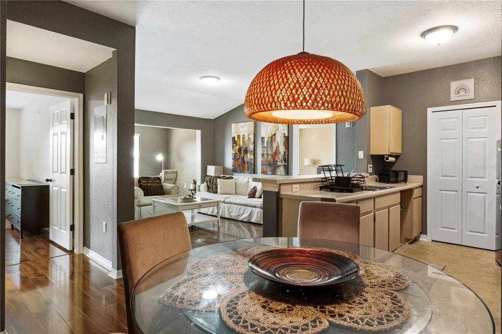 For Rent: $1,800 (2 beds, 2 baths, 1142 Square Feet)