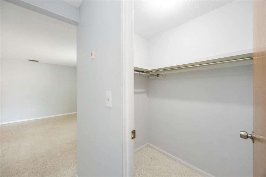 待售: $289,000 (2 贝兹, 2 浴室, 1000 平方英尺)