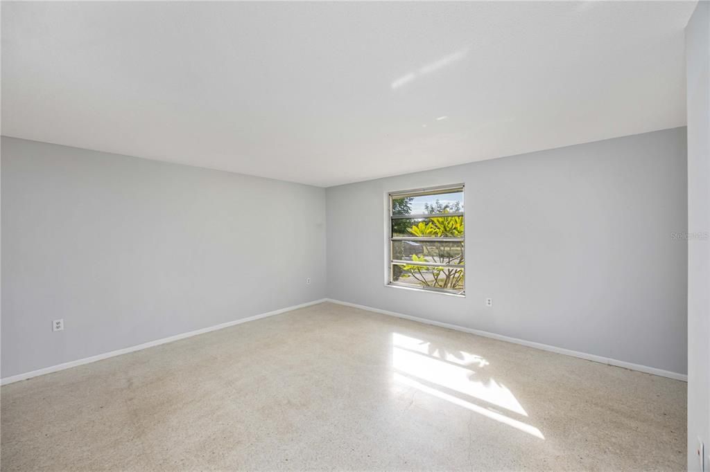 待售: $289,000 (2 贝兹, 2 浴室, 1000 平方英尺)