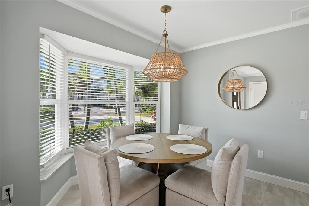 待售: $1,849,000 (2 贝兹, 2 浴室, 1735 平方英尺)