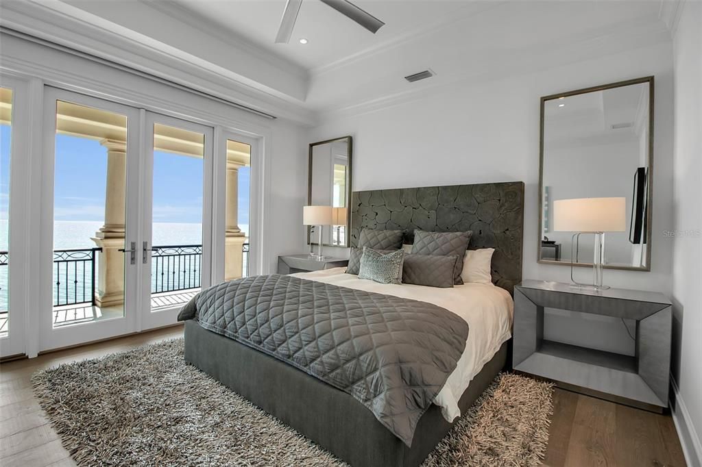 На продажу: $26,000,000 (5 спален, 5 ванн, 10600 Квадратных фут)