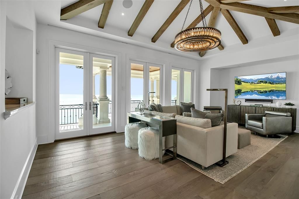 На продажу: $26,000,000 (5 спален, 5 ванн, 10600 Квадратных фут)