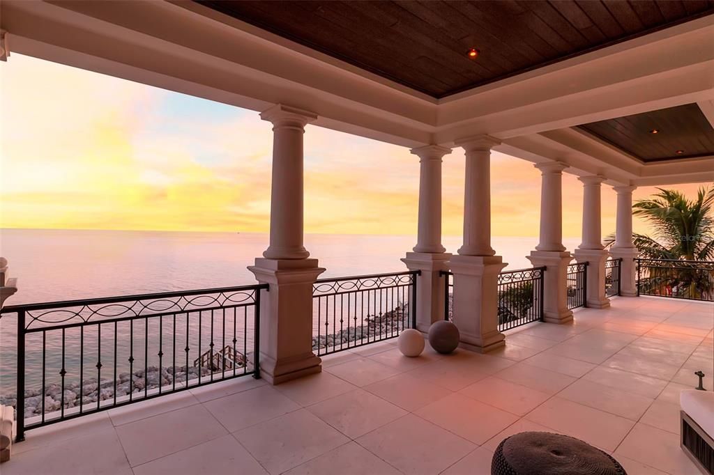 На продажу: $26,000,000 (5 спален, 5 ванн, 10600 Квадратных фут)