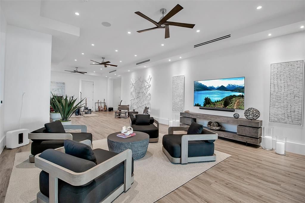 На продажу: $26,000,000 (5 спален, 5 ванн, 10600 Квадратных фут)