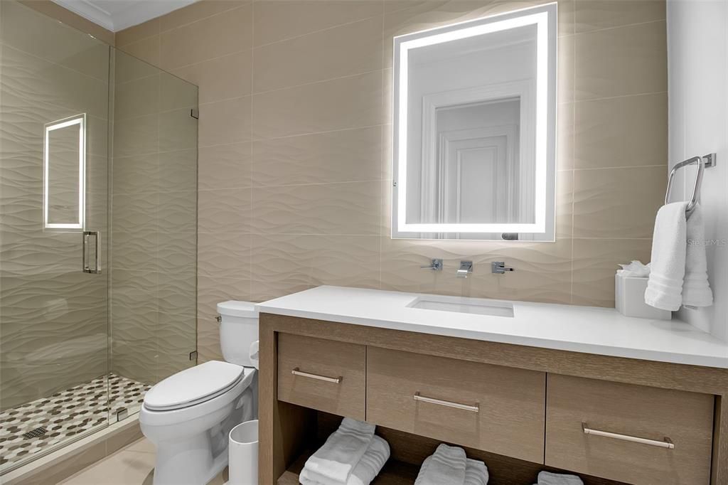 На продажу: $26,000,000 (5 спален, 5 ванн, 10600 Квадратных фут)