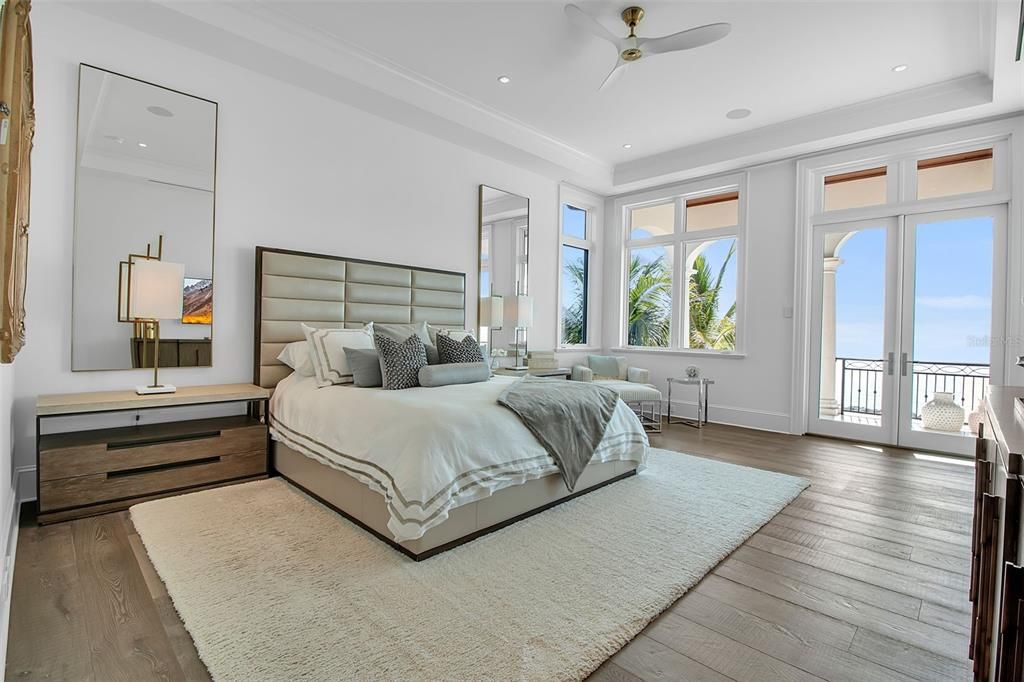 На продажу: $26,000,000 (5 спален, 5 ванн, 10600 Квадратных фут)