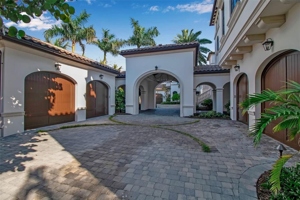 На продажу: $26,000,000 (5 спален, 5 ванн, 10600 Квадратных фут)