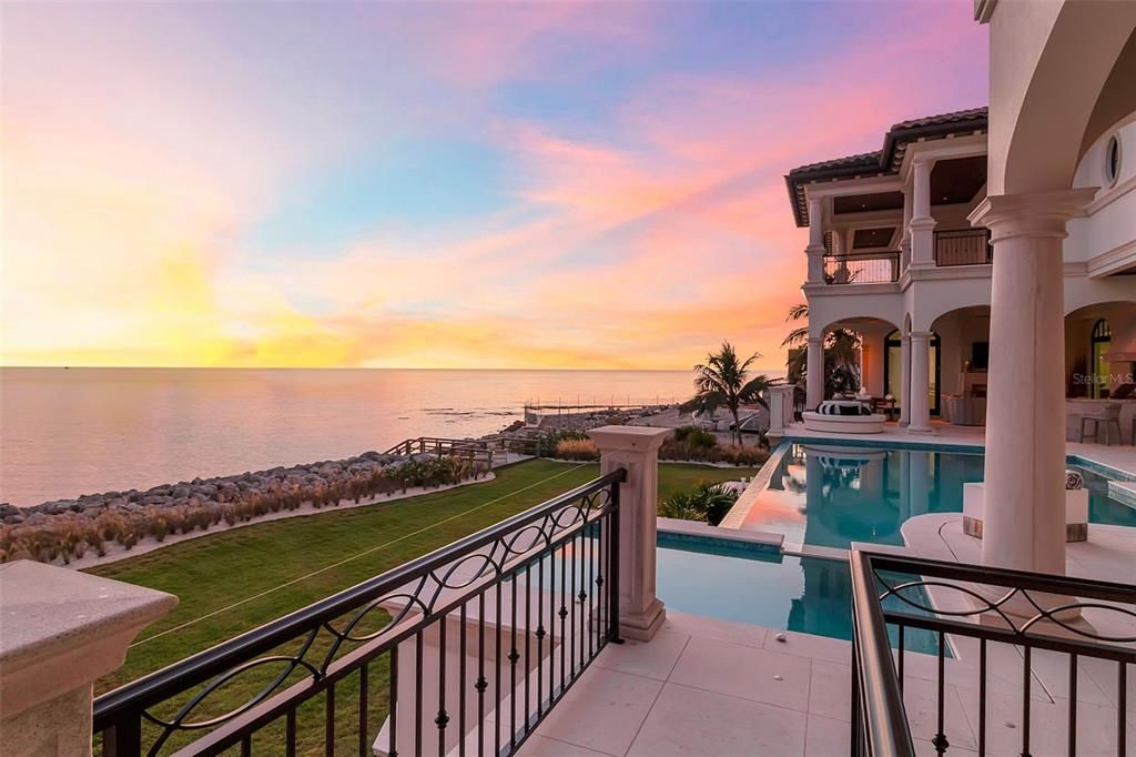 На продажу: $26,000,000 (5 спален, 5 ванн, 10600 Квадратных фут)