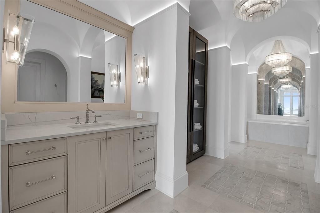 На продажу: $26,000,000 (5 спален, 5 ванн, 10600 Квадратных фут)