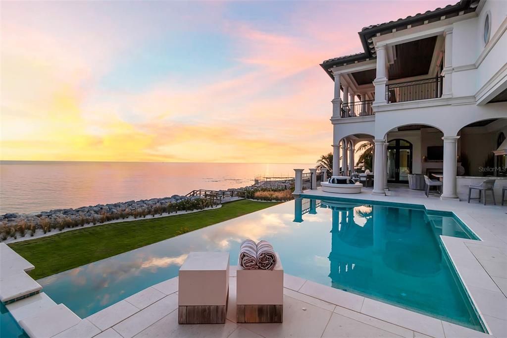 На продажу: $26,000,000 (5 спален, 5 ванн, 10600 Квадратных фут)