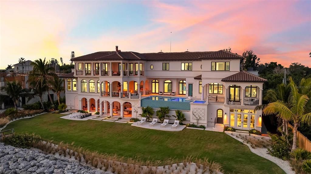 На продажу: $26,000,000 (5 спален, 5 ванн, 10600 Квадратных фут)