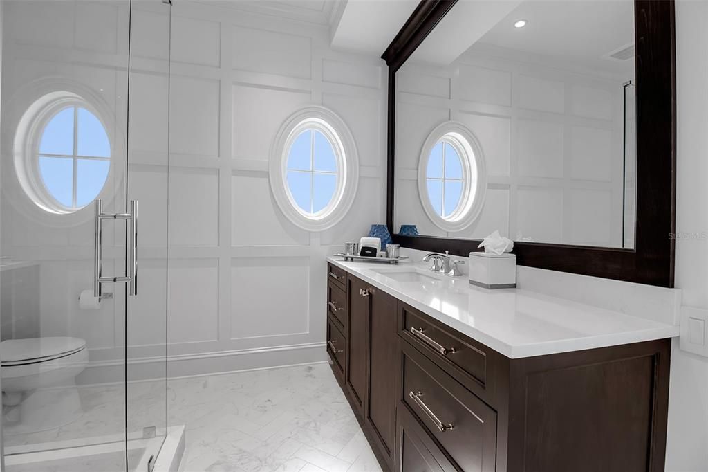 На продажу: $26,000,000 (5 спален, 5 ванн, 10600 Квадратных фут)