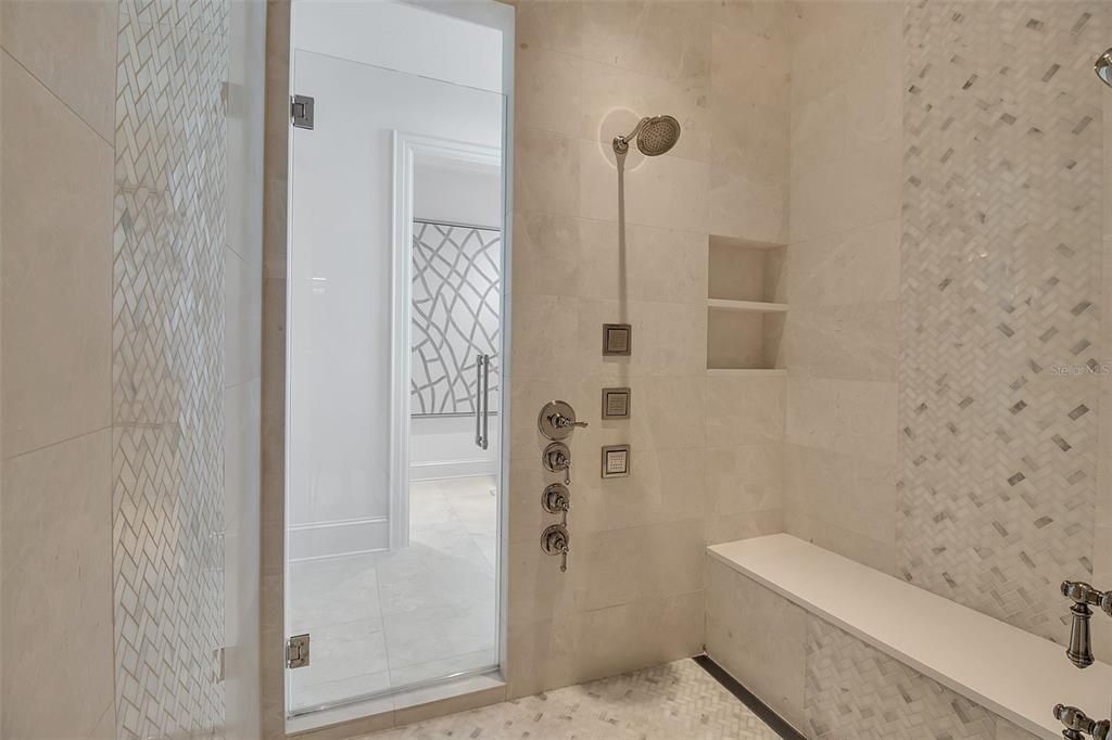 На продажу: $26,000,000 (5 спален, 5 ванн, 10600 Квадратных фут)