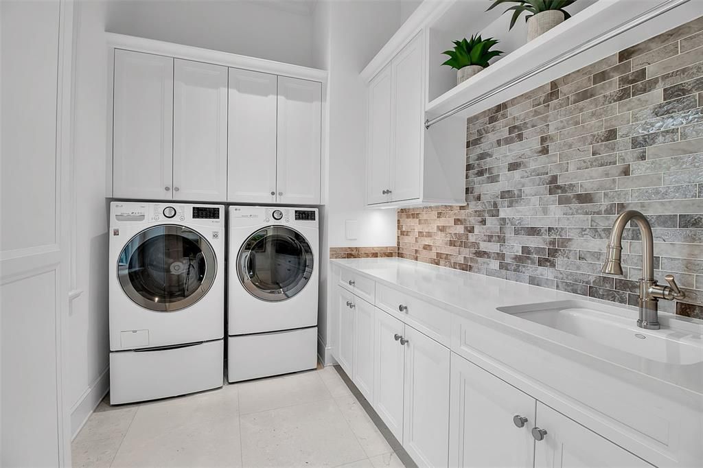 На продажу: $26,000,000 (5 спален, 5 ванн, 10600 Квадратных фут)