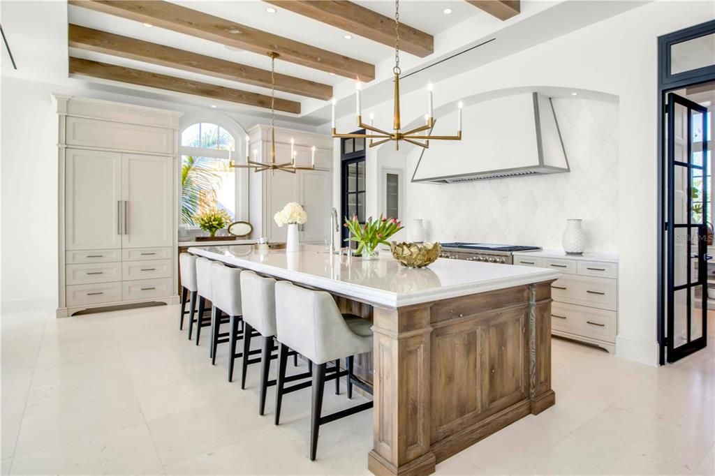 На продажу: $26,000,000 (5 спален, 5 ванн, 10600 Квадратных фут)