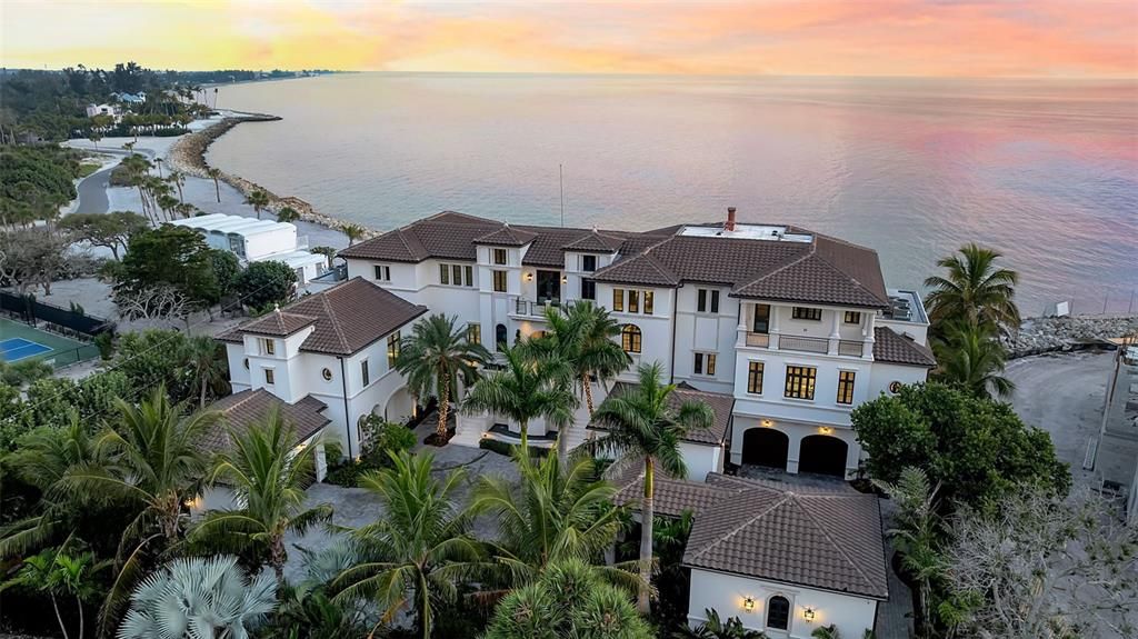 На продажу: $26,000,000 (5 спален, 5 ванн, 10600 Квадратных фут)