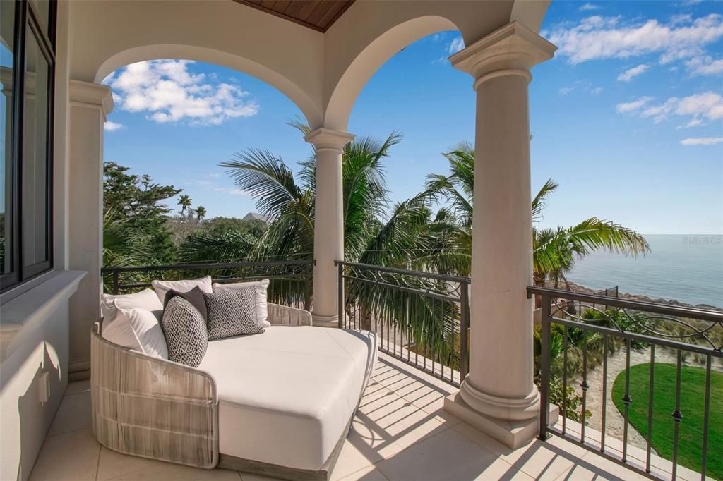 На продажу: $26,000,000 (5 спален, 5 ванн, 10600 Квадратных фут)