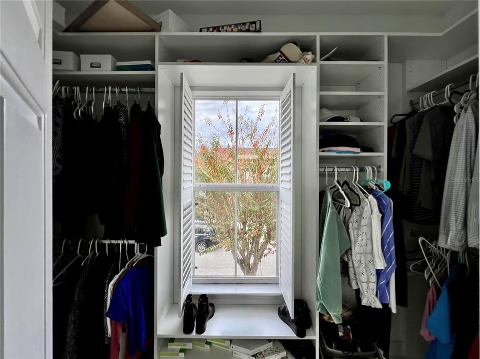 En Venta: $979,000 (5 camas, 3 baños, 2196 Pies cuadrados)