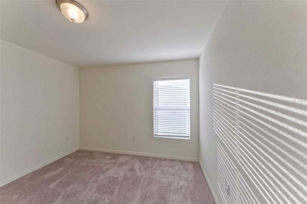 出租: $1,665 (4 贝兹, 2 浴室, 1449 平方英尺)