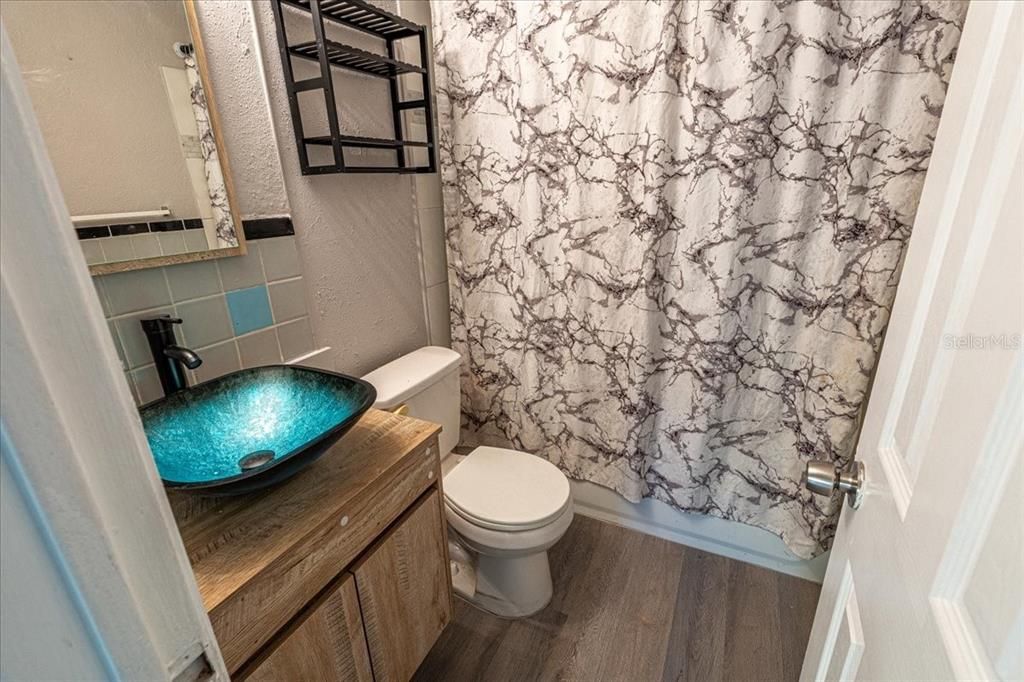 For Sale: $314,990 (3 beds, 1 baths, 816 Square Feet)