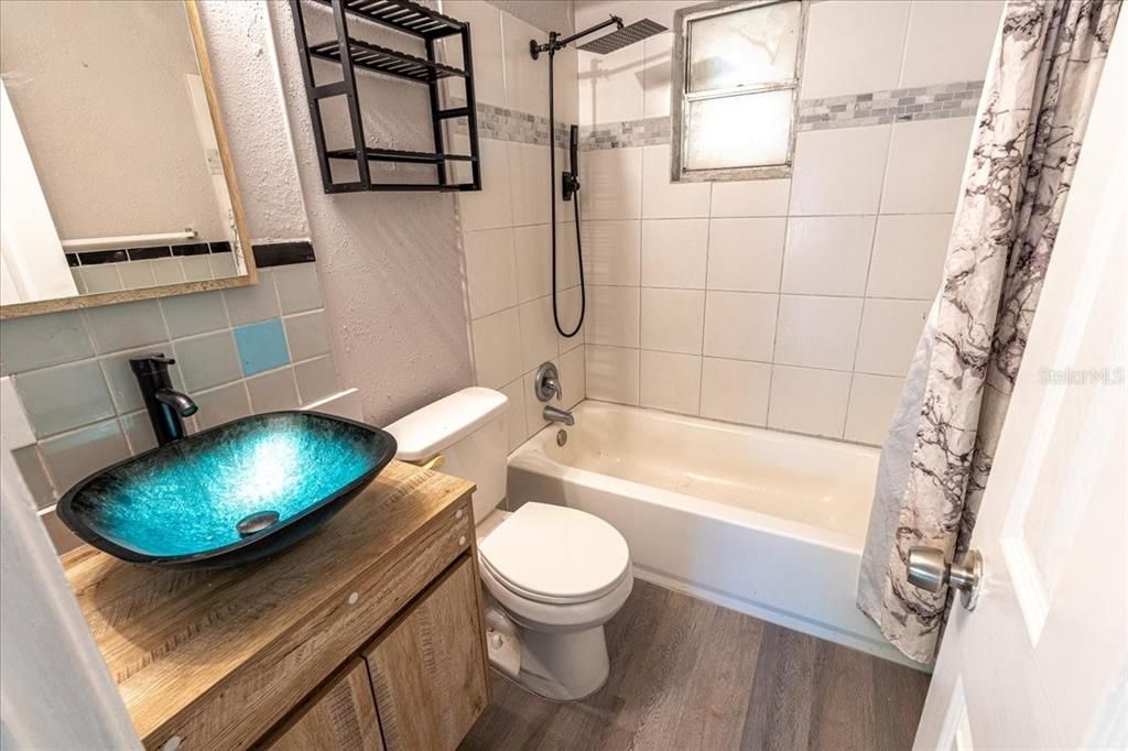 For Sale: $314,990 (3 beds, 1 baths, 816 Square Feet)