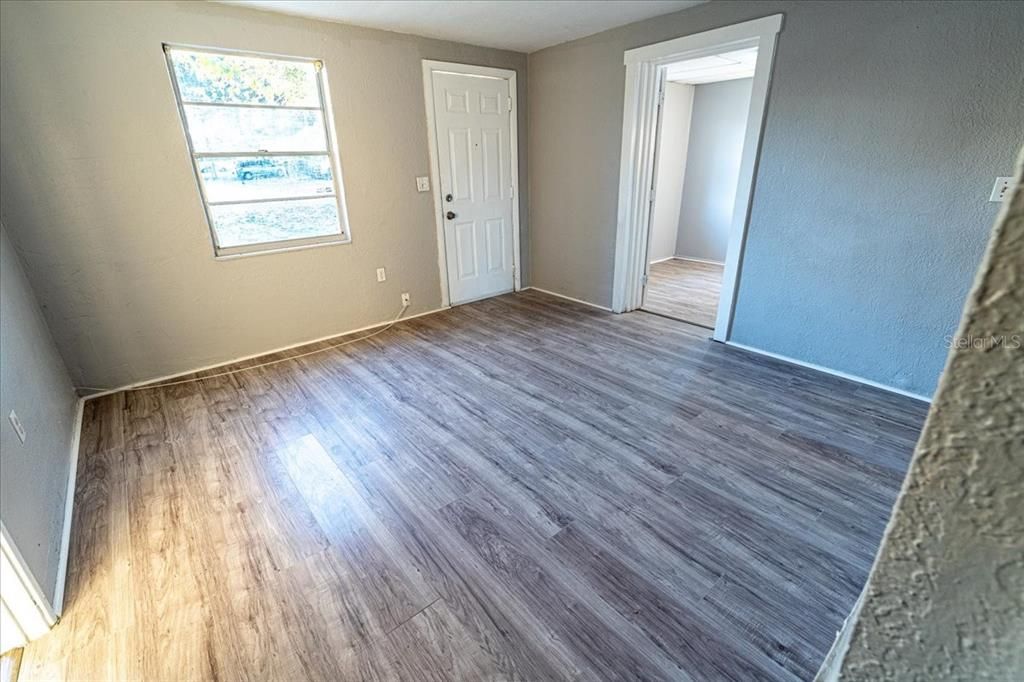 For Sale: $314,990 (3 beds, 1 baths, 816 Square Feet)