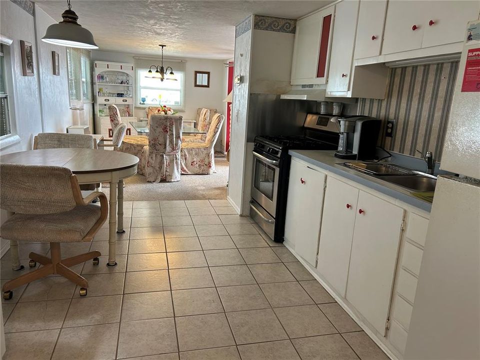 待售: $148,900 (2 贝兹, 2 浴室, 976 平方英尺)